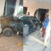 Idoso passa mal ao volante, perde controle de veículo e colide contra casa em Conceição do Coité