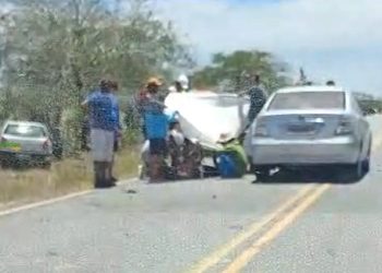 Homem morre após colisão entre carro e moto na BA-233