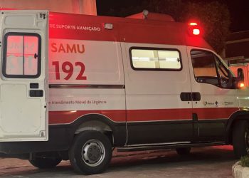 Mulher é baleada com tiro de espingarda