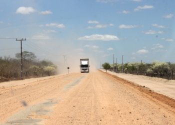 Restauração da BA-120 muda realidade entre Queimadas e Monte Santo e avança em ritmo acelerado