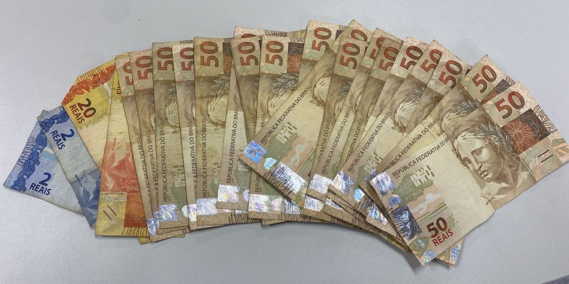 Homem com 16 passagens pela polícia é preso após roubar idoso no centro da cidade