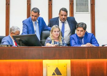 Assembleia Legislativa aprova projeto de lei que reorganiza o Planserv e mais seis matérias