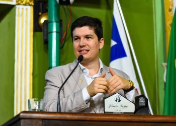 Jornalista Victor Pinto é homenageado na Câmara de Salvador