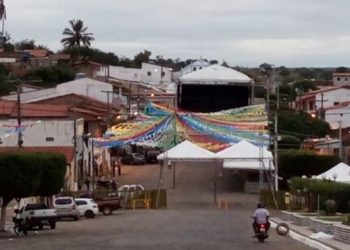 Presente de Natal: Prefeitura de Mairi anuncia atrações do São João 2026