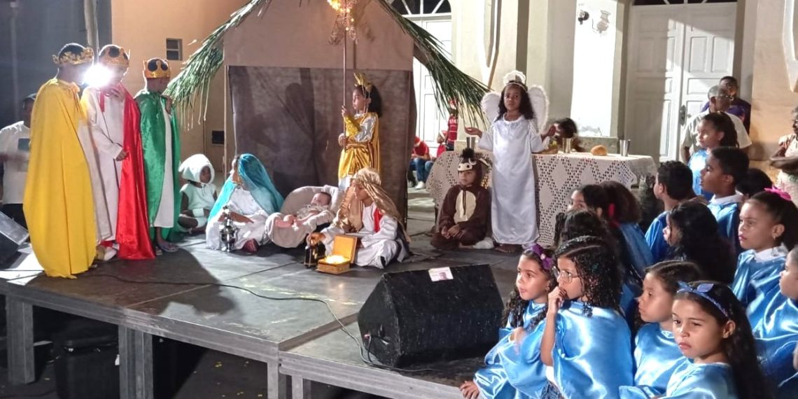 São Domingos II: Cidade abre Natal lembrando os Reis Magos e com espetáculo infantil