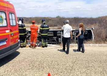 PE – Acidente com ônibus da Univasf deixa estudantes feridos no Campus de Ciências Agrárias em Petrolina