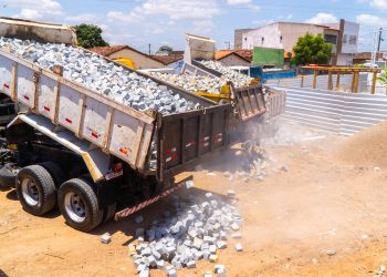 Prefeitura de Queimadas realiza agenda de ações na saúde, infraestrutura e esporte