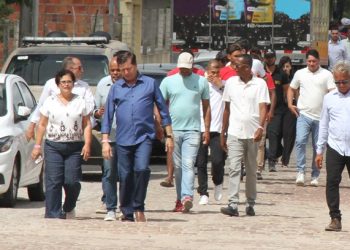 Elisângela Araújo em primeira aparição pública em sua região, após tomar posse na Câmara Federal. Em seu discurso destacou agricultura familiar e mulheres na política