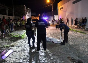 Coité – Homem morre após cair de carroceria de pick-up em rua onde morava