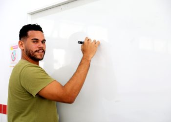 Adesão ao acordo do piso nacional do magistério na Bahia começa nesta terça (20)