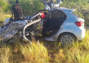 Dois graves acidentes na BR-116 Norte deixam dois mortos e uma mulher ferida na região de Tucano