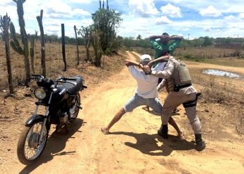 Coité – Operação Ronda Rural apreende droga e motocicleta irregular