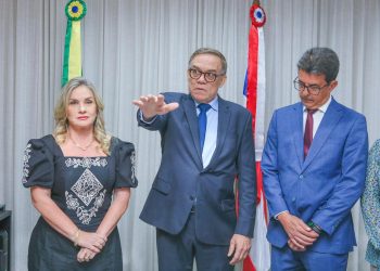 Ivana Bastos conduz posse de Luciano Ribeiro e reforça compromisso com a continuidade institucional