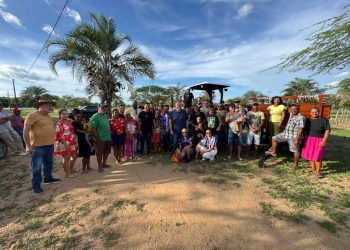 Quixabeira – Associação da Fazenda Urussu fortalece agricultura familiar com chegada de trator