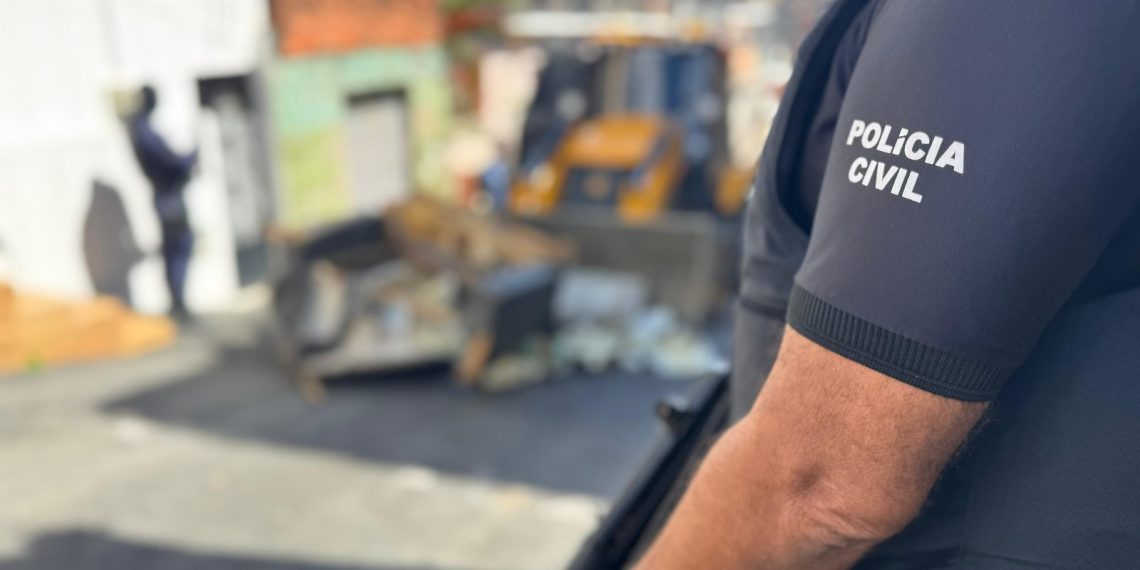 Suspeito de sequestro e estupro de vulnerável é preso. A vítima, de 12 anos, foi raptada enquanto saía para passear com seu cachorro