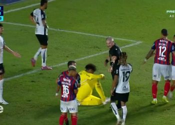 Brasileirão: Bahia larga bem ao derrotar o Corinthians de virada na Vila Belmiro