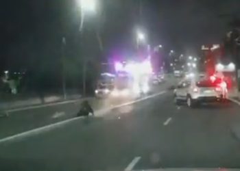 Vídeo – Capitão da PM e ex-presidiário morrem durante troca de tiros na Avenida Contorno, em Salvador