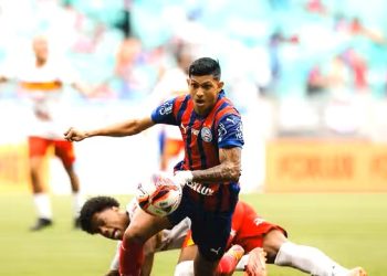 Baianão – Em tarde de protestos, Bahia vence a Juazeirense e vai à final