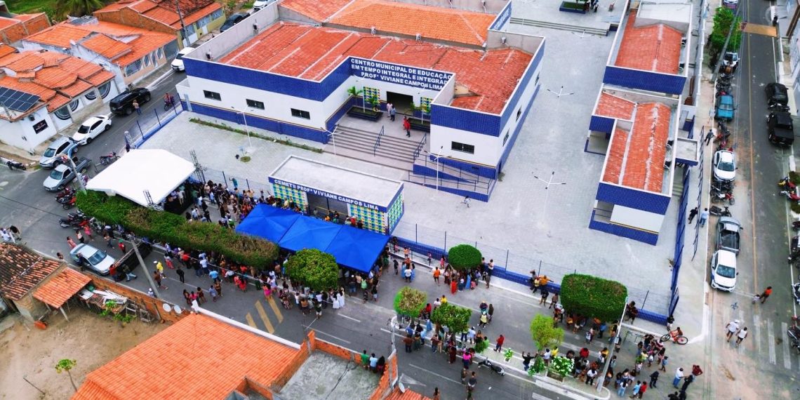 Barrocas I – Em domingo movimentado prefeito Almir de Maciel entrega obras nas áreas de saúde, infraestrutura e educação