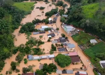 Imagens aéreas mostram como ficou cidade mineira após temporal