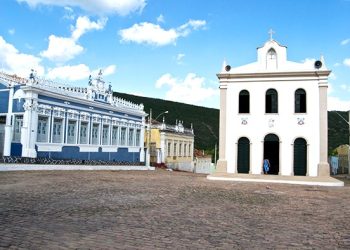 Justiça determina indisponibilidade de bens de ex-prefeito e empresário por improbidade administrativa em Palmeiras