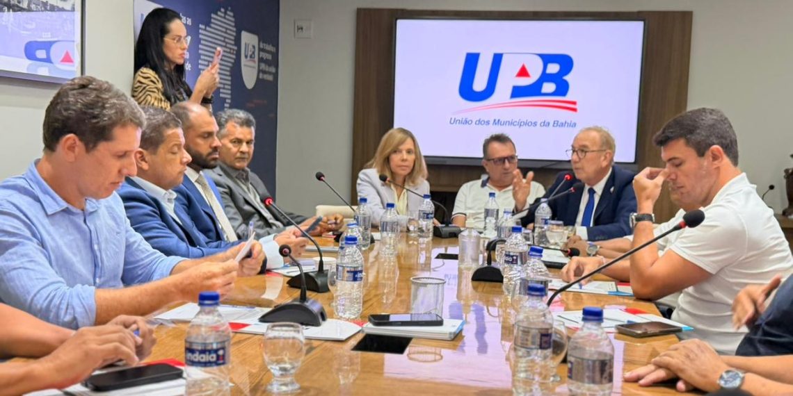 Prefeitos alinham critérios para contratação de atrações dos festejos juninos; valor máximo a ser pago por atração é R$ 700 mil