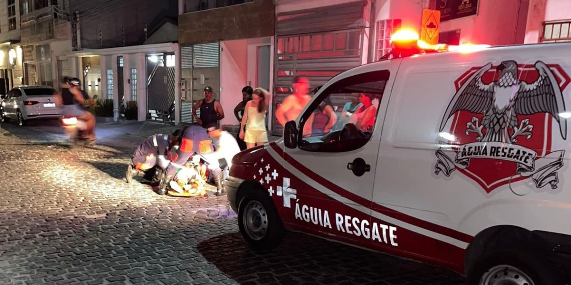 Homem de 58 anos é agredido por três pessoas que chegaram de carro na Rua Afonso Pena