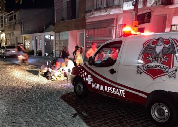 Homem de 58 anos é agredido por três pessoas que chegaram de carro na Rua Afonso Pena