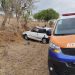 Carro sai da pista e desce ribanceira na BA-120; casal é socorrido pela Brigada Anjos Jacuipenses
