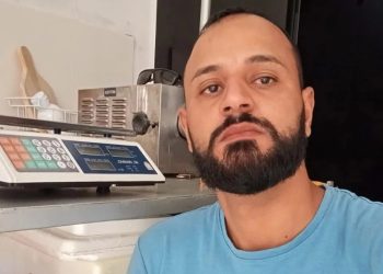 Motociclista morre após colidir com animal solto na pista