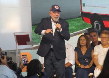 Lula pede mobilização contra “indústria de contar mentiras”