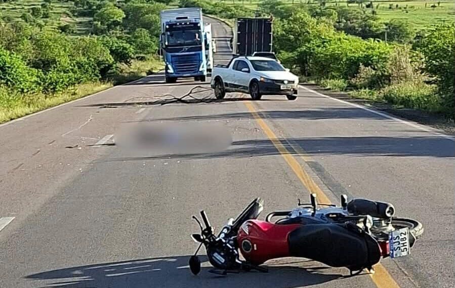 Motociclista morre após colisão com carro na BR-116 Norte