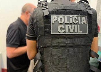 Mulher é presa suspeita de dopar homem em bar e causar prejuízo de mais de R$ 18 mil