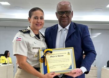 Comandante do 16º BPM recebe Moção de Aplausos na Câmara de Conceição do Coité