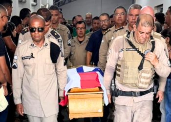 Morte de sargento da PM em Santaluz mobiliza forças de segurança e termina com dois suspeitos mortos e três presos; militar foi sepultado neste domingo