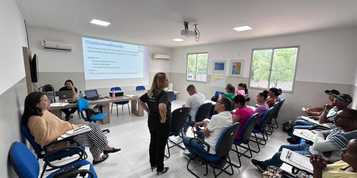 Embasa promove capacitação em elaboração de projetos para entidades comunitárias da região de Serrinha e Conceição do Coité