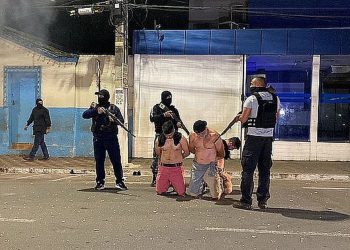 16º BPM realiza simulado de ataque a banco na noite desta segunda em Serrinha